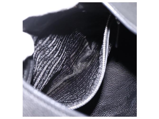 Borsa a tracolla PRADA in pelle Taurillon Nero Auth am12420SAM - vista 23