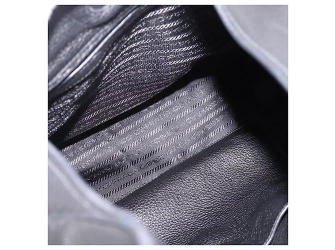 Borsa a tracolla PRADA in pelle Taurillon Nero Auth am12420SAM - vista 9
