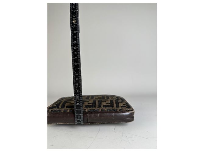 Pouch Vintage Fendi FF Monogram Canvas Beige Nero - vista 7