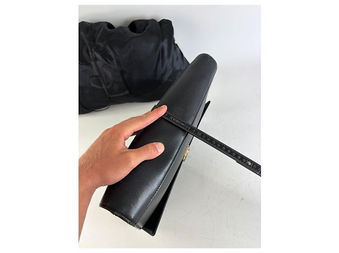 Clutch Vintage Yves Saint Laurent in Pelle Nera e Oro Nero - vista 13