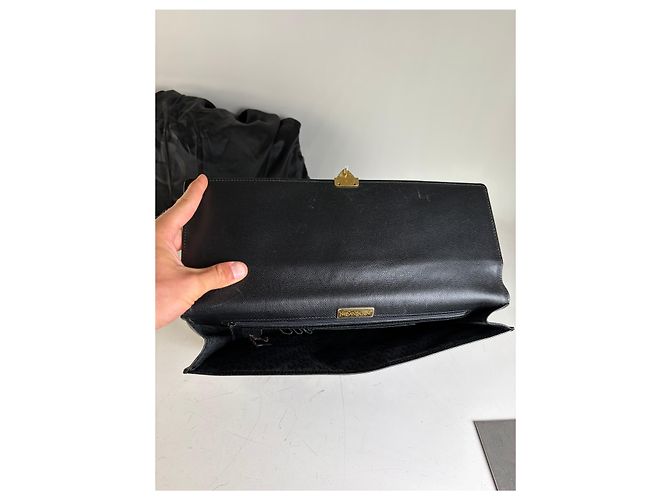 Clutch Vintage Yves Saint Laurent in Pelle Nera e Oro Nero - vista 3