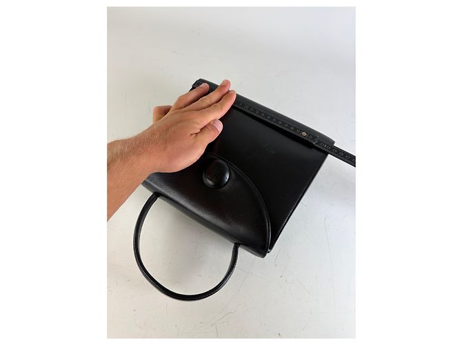 Vintage Givenchy Strukturierte Ledertasche Schwarz Gold - Ansicht 7