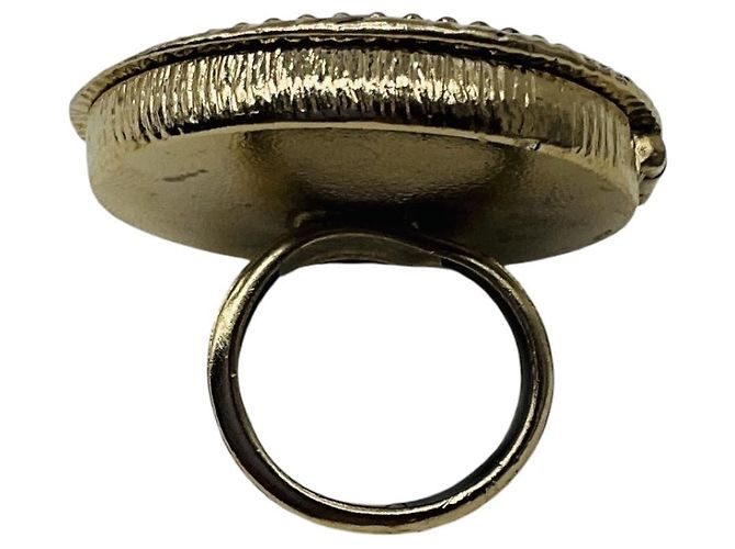 Chanel 2010 Rot / Brushed Gold CC Logo kreisförmiger Emaille-Locket-Ring - Ansicht 3