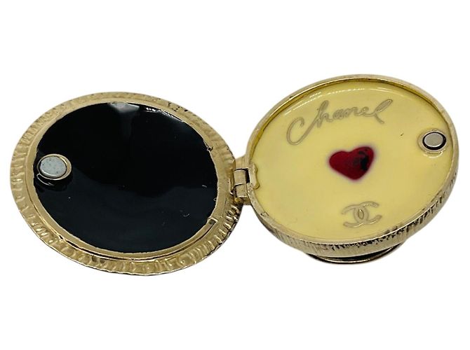 Chanel 2010 Rot / Brushed Gold CC Logo kreisförmiger Emaille-Locket-Ring - Ansicht 6