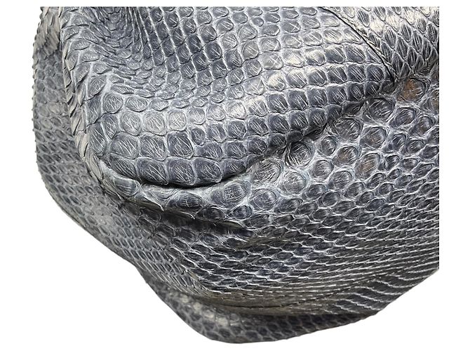 Tod's Handtasche aus Pythonleder in Schieferblau - Ansicht 12