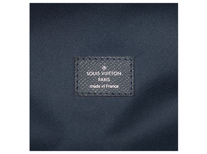 Zaino Louis Vuitton Taiga Discovery PM Blu - vista 5