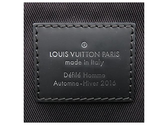 Borsa a tracolla Louis Vuitton Monogram Eclipse Voyager PM Nera Nero - vista 6