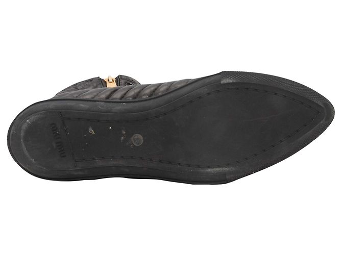 Sneaker alte Miu Miu in pelle matelassé con punta a punta, Nero, Taglia 39 - vista 5