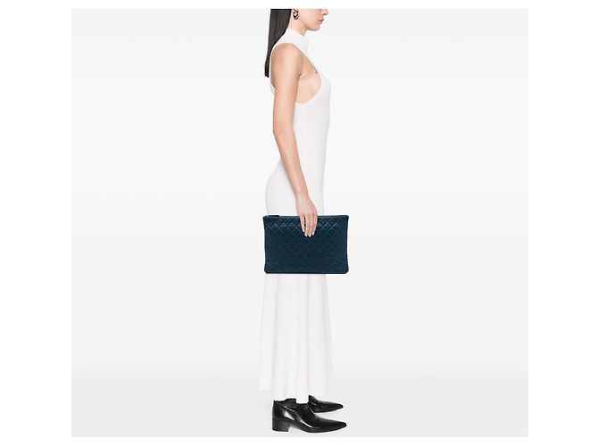 Clutch Chanel Large Quilted Lambskin O Case Blu - vista 6