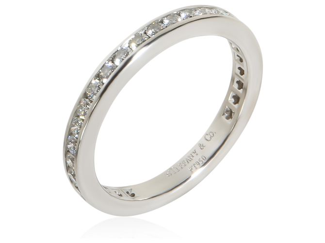 Tiffany & Co. Platinum Diamant Eternity-Ring mit Kanalfassung - Ansicht 2