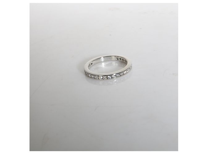 Tiffany & Co. Platinum Diamant Eternity-Ring mit Kanalfassung - Ansicht 6
