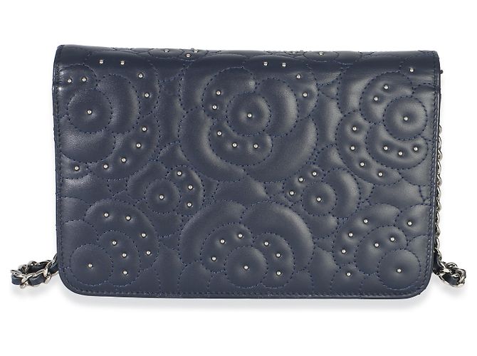 Portafoglio Chanel Blue Lambskin Camellia Studded Wallet on Chain - vista 2