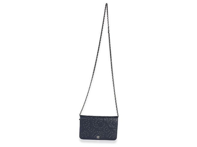 Portafoglio Chanel Blue Lambskin Camellia Studded Wallet on Chain - vista 5