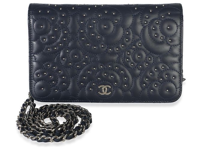 Portafoglio Chanel Blue Lambskin Camellia Studded Wallet on Chain - vista 8