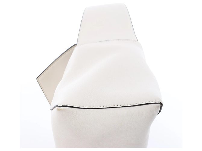 Borsa a tracolla in pelle LOEWE Puzzle Hobo in White Beige - vista 10