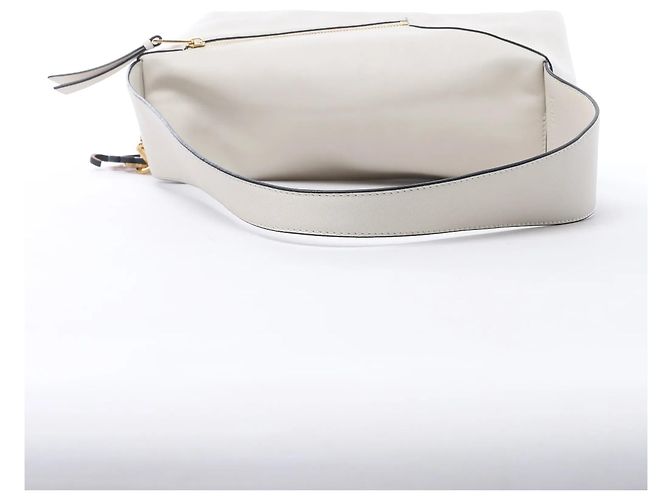 Borsa a tracolla in pelle LOEWE Puzzle Hobo in White Beige - vista 8