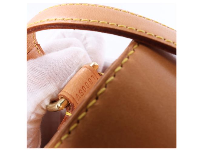 Clutch Porta Vino Louis Vuitton Nomad in Marrone M48110 Beige - vista 10
