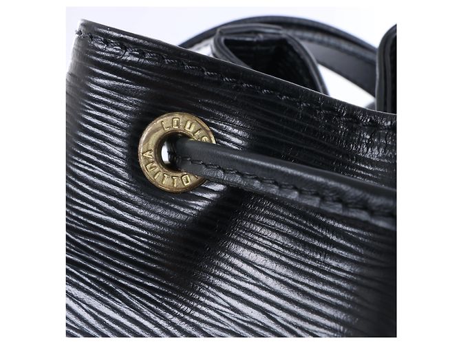 Borsa a tracolla Louis Vuitton Noe in pelle Epi Nera M59002 Nero - vista 11