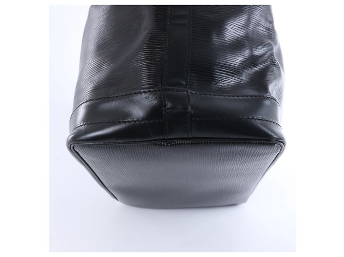 Borsa a tracolla Louis Vuitton Noe in pelle Epi Nera M59002 Nero - vista 9