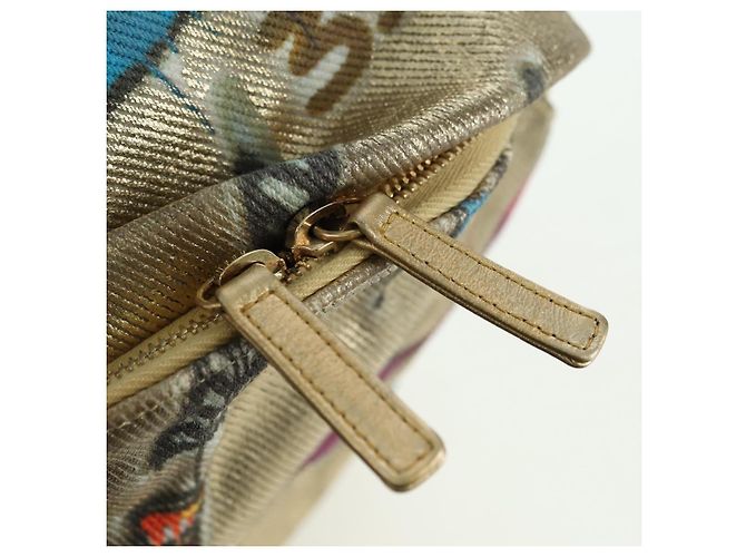 CHANEL Graphic Backpack Coated Canvas Gold CC - vista 16