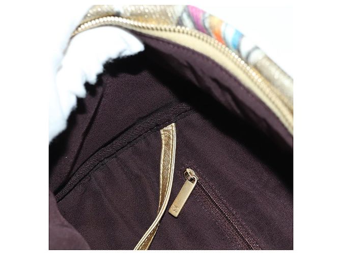 CHANEL Graphic Backpack Coated Canvas Gold CC - vista 18