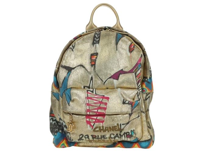 CHANEL Graphic Backpack Coated Canvas Gold CC - vista 2