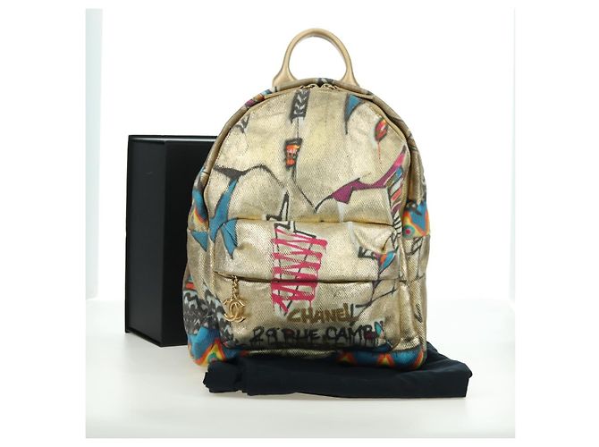 CHANEL Graphic Backpack Coated Canvas Gold CC - vista 28