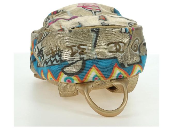 CHANEL Graphic Backpack Coated Canvas Gold CC - vista 6