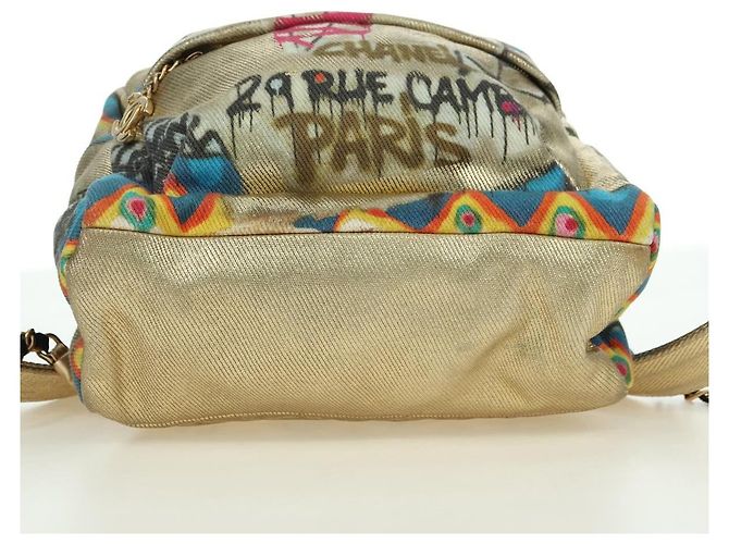 CHANEL Graphic Backpack Coated Canvas Gold CC - vista 9