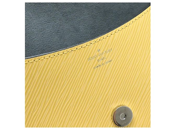 Louis Vuitton Buci Epi Leather Giallo - vista 4