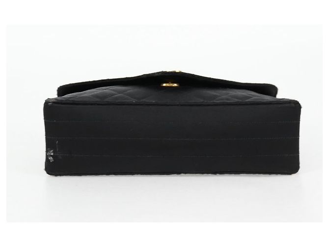 CHANEL Matelasse Chain Shoulder Bag Satin Black Gold CC - vista 10