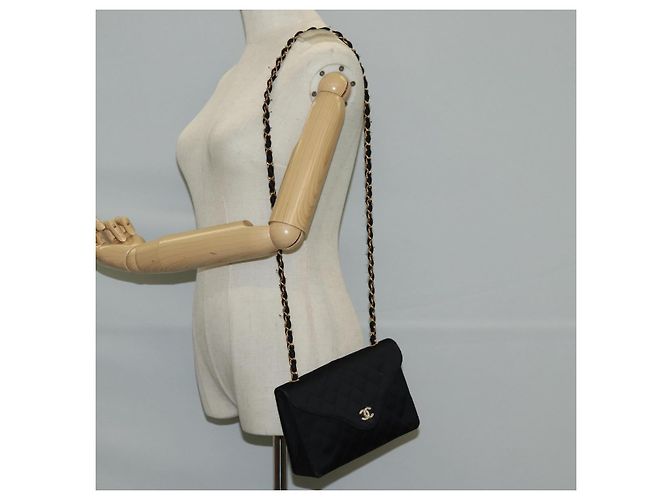 CHANEL Matelasse Chain Shoulder Bag Satin Black Gold CC - vista 25