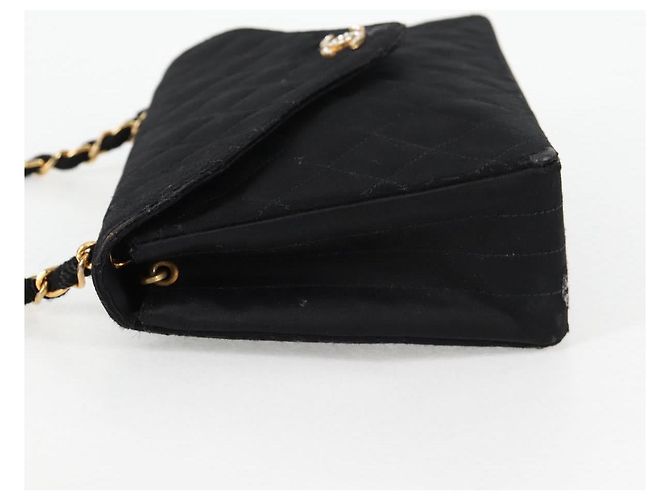 CHANEL Matelasse Chain Shoulder Bag Satin Black Gold CC - vista 5