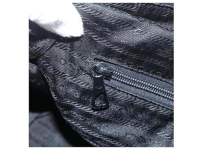 PRADA Boston Bag Nylon Black Gold - vista 21