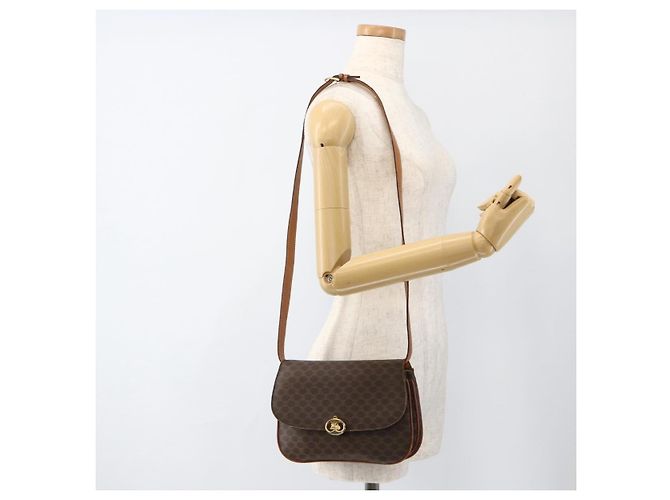 Céline CELINE Sac à épaule en toile Macadam PVC Cuir Marron Or - vue 24