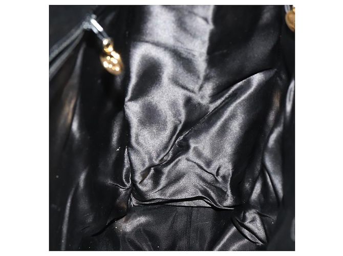 CHANEL Chain Tote Bag Patent Leather Black Gold CC - vista 18