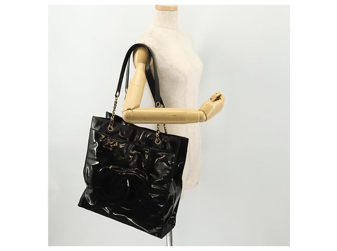 CHANEL Chain Tote Bag Patent Leather Black Gold CC - vista 21