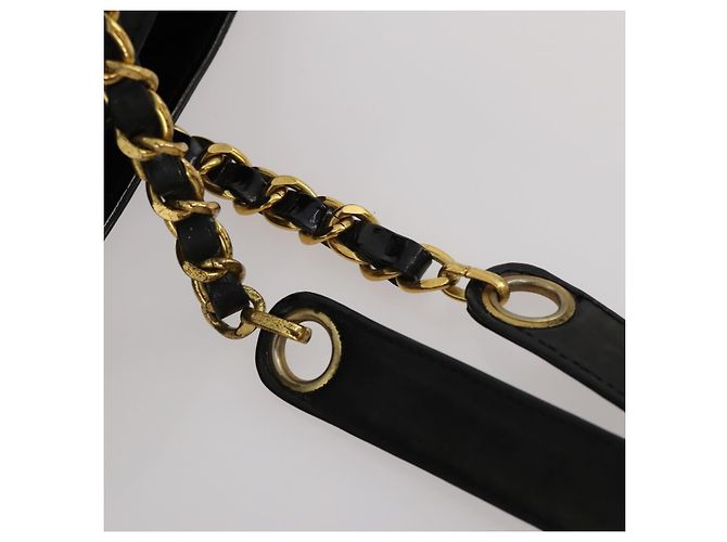 CHANEL Chain Tote Bag Patent Leather Black Gold CC - vista 8