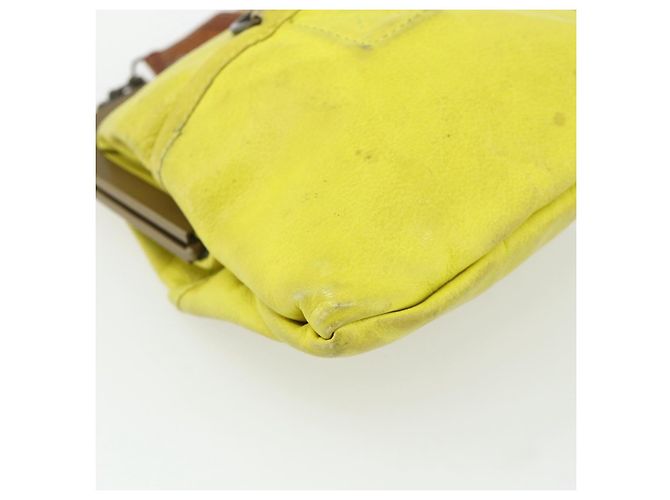 Miu Miu Shoulder Bag Leather Yellow - vista 15