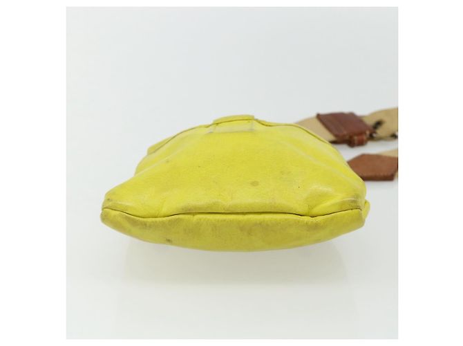 Miu Miu Shoulder Bag Leather Yellow - vista 5