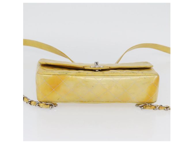 CHANEL Matelasse Backpack Patent leather Yellow Silver CC - vista 10