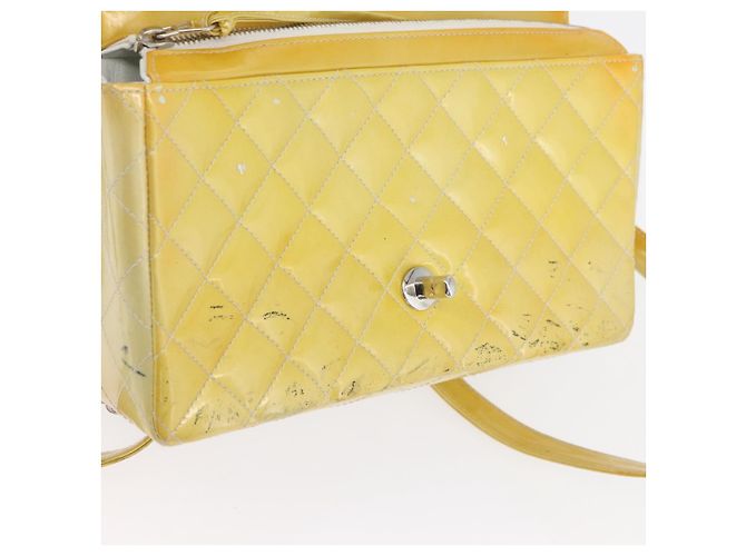 CHANEL Matelasse Backpack Patent leather Yellow Silver CC - vista 19