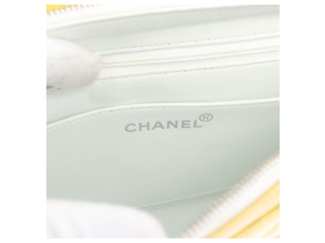 CHANEL Matelasse Backpack Patent leather Yellow Silver CC - vista 21