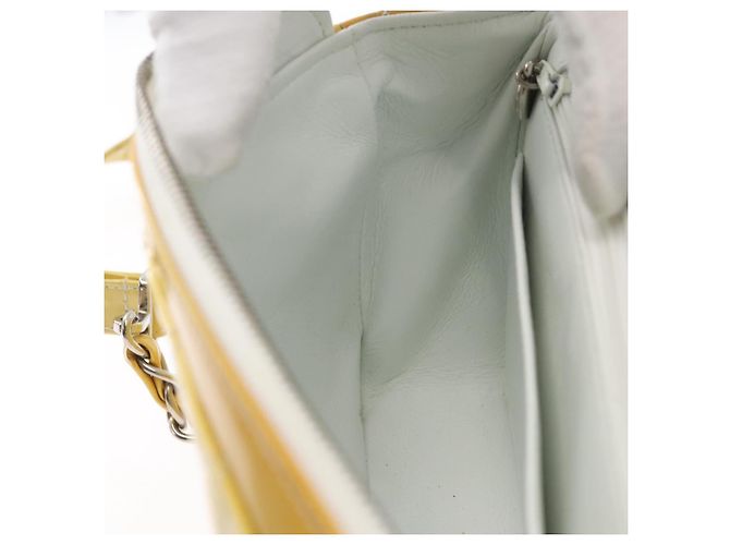 CHANEL Matelasse Backpack Patent leather Yellow Silver CC - vista 24