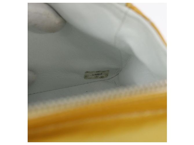 CHANEL Matelasse Backpack Patent leather Yellow Silver CC - vista 28
