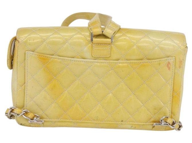 CHANEL Matelasse Backpack Patent leather Yellow Silver CC - vista 4