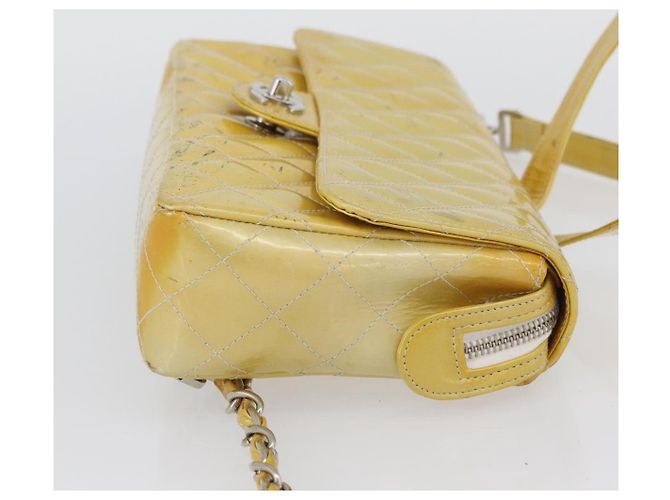 CHANEL Matelasse Backpack Patent leather Yellow Silver CC - vista 5