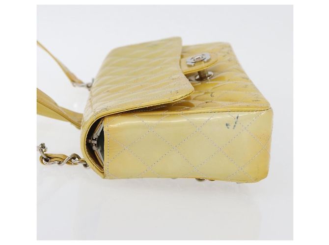 CHANEL Matelasse Backpack Patent leather Yellow Silver CC - vista 6