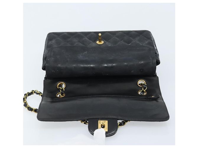 CHANEL Matelasse Chain Shoulder Bag Leather Black Gold CC - vista 17