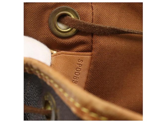 LOUIS VUITTON Monogram Montsouris MM Backpack M51136 LV - vista 12